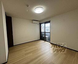 ハスラーＫＭ 302 3階1Kのリビング/ダイニング