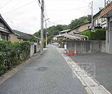 前面道路です