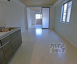 JR山陰本線 丹波口駅 徒歩8分の賃貸マンション 1階1LDKのリビング/ダイニング