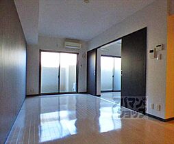 叡山電鉄叡山本線 宝ケ池駅 徒歩2分の賃貸マンション 1階2LDKのリビング/ダイニング