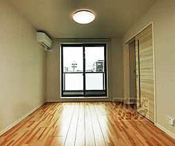 JR山陰本線 円町駅 徒歩4分の賃貸マンション 2階1LDKのリビング/ダイニング