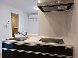 エンブレイス　アイ