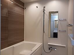 エンブレイス　アイ