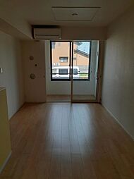 メゾン　ドゥ　アイリス 101 1階1LDKのリビング/ダイニング