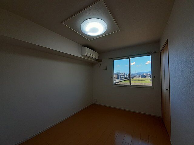 寝室