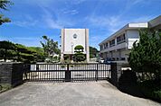 下関市立川中西小学校（208m）
