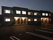 外観写真（夜）