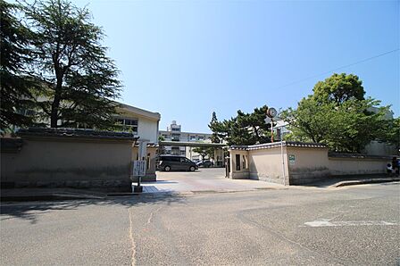 下関市立豊浦小学校(1279m)