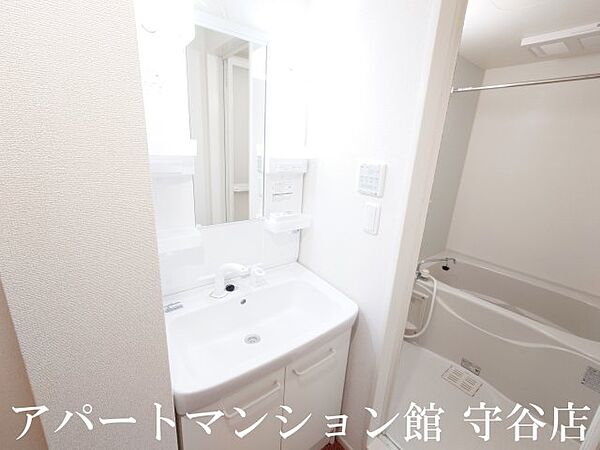 apartment 茨城県常総市水海道淵頭町3059-1
水海道淵頭町の賃貸情報を見る
物件地図