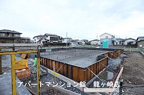 ルーエV 102 ｜ 茨城県龍ケ崎市若柴町3021-1（賃貸アパート1LDK・1階・40.44㎡） その1