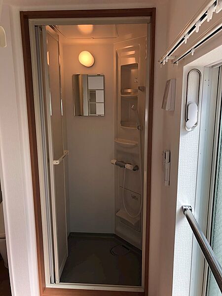 シャワールーム