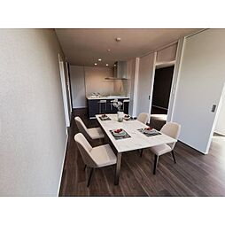 流星の丘レジデンス 102 1階2LDKのリビング/ダイニング