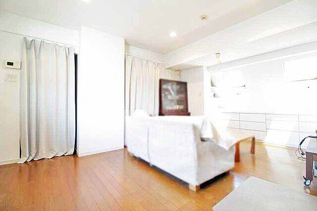 リビング/ダイニング シャトー富士 5階/-