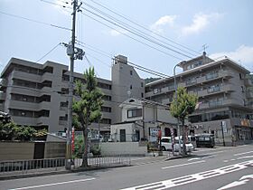 京都府京都市山科区西野山射庭ノ上町（賃貸マンション2LDK・3階・56.70㎡） その1