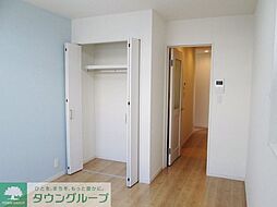 JR中央線 吉祥寺駅 バス20分 中原三丁目下車 徒歩3分の賃貸アパート 3階1Kのリビング/ダイニング