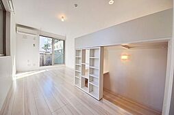 小田急小田原線 喜多見駅 徒歩3分の賃貸アパート 1階1Kのリビング/ダイニング