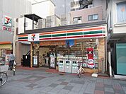 セブンイレブン 95m