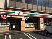 セブンイレブン武蔵野緑町1丁目店 282m