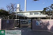 烏山保育園 徒歩8分。幼稚園・保育園 630m
