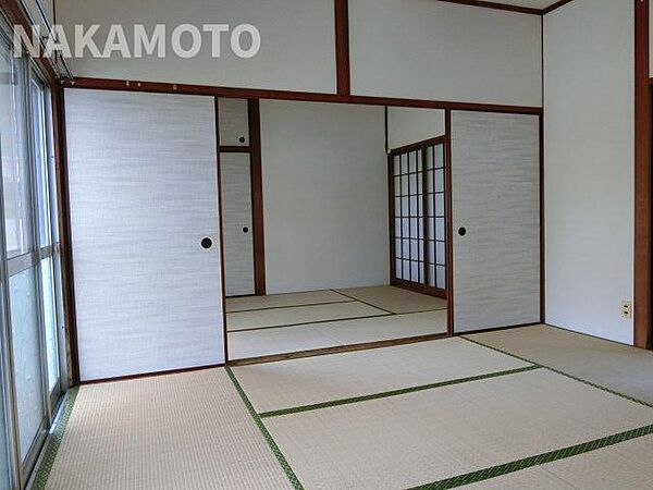 和室をつなげて部屋を広く使用することもできます。