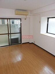 セントヒルガーデン 102 1階ワンルームのリビング/ダイニング