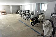 単車置き場（屋根有り）