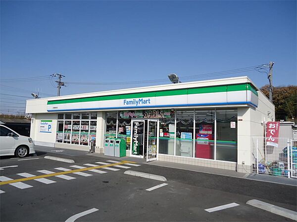 画像20:ファミリーマート JR藤阪駅前店（821m）