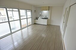 春日ダイヤモンドハイム 4階1LDKのリビング/ダイニング