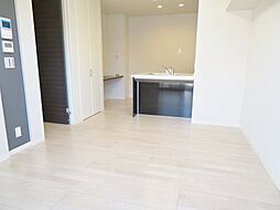 シャーメゾン　LASO　HIKARIO 1階1LDKのリビング/ダイニング