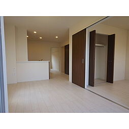 キャトルセゾン 2階2LDKのリビング/ダイニング