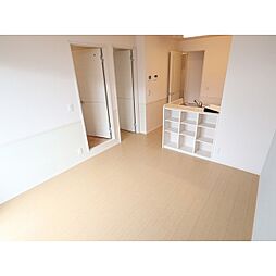 オリンピアパーク 2階1LDKのリビング/ダイニング