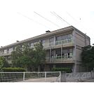 小学校「上田市立東小学校まで1410ｍ」