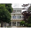小学校「佐久市立臼田小学校まで807ｍ」