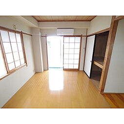 居間