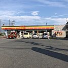 コンビニ「デイリーヤマザキ長野小市1丁目店まで1015ｍ」