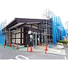 銀行「八十二銀行笹賀支店まで427ｍ」