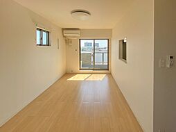 アマルフィ近江八幡出町 2階1LDKのリビング/ダイニング