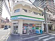 ファミリーマート 草津駅東口店（60m）