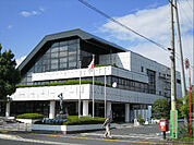 草津市立図書館（940m）