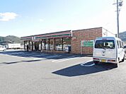 セブンイレブン東多久店(950m)