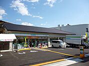 ファミリーマート 妙心寺駅前店（598m）