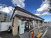 セブンイレブン 京都双ヶ丘店（423m）