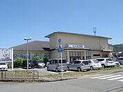 ドラッグユタカ 宝ケ池店（2561m）