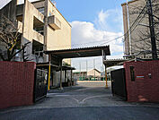 京都市立梅津中学校（645m）