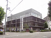 南警察署 久世交番（439m）
