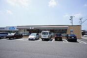 セブンイレブン小山花垣店 901m