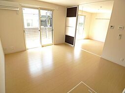 ＦＬＡＴ　ＴＥＮＪＩＮ III 101 1階2LDKのリビング/ダイニング