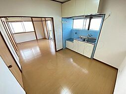 奈良市東九条貸家 1階4LDKのリビング/ダイニング