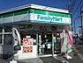 周辺：ファミリーマート/宮前初山店 徒歩1分。 60m