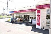 ナチュラルローソン世田谷弦巻三丁目店 徒歩9分。 720m